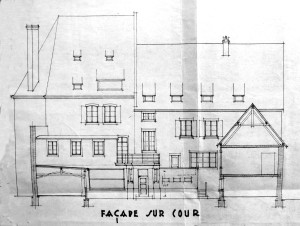 1934 Ecarlate 4, Façade sur cour